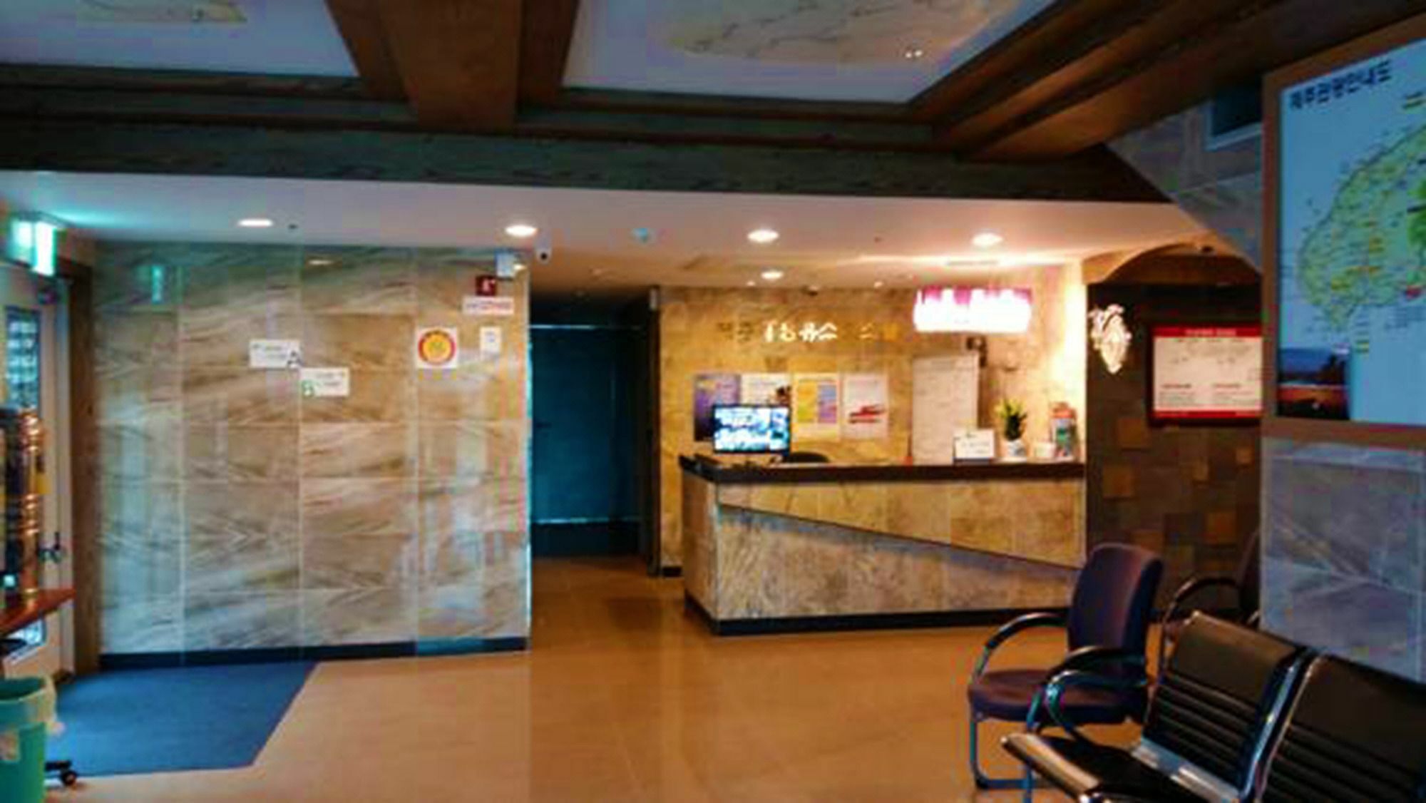 Jeju Ts Youth Hostel & Resort Согвипхо Экстерьер фото